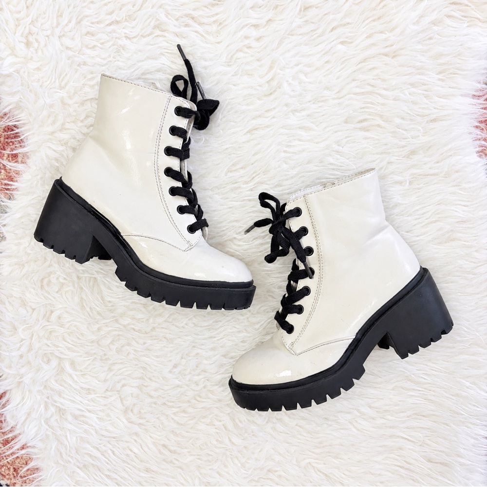 WOMEN'S BRIE LACE UP COMBAT BOOT